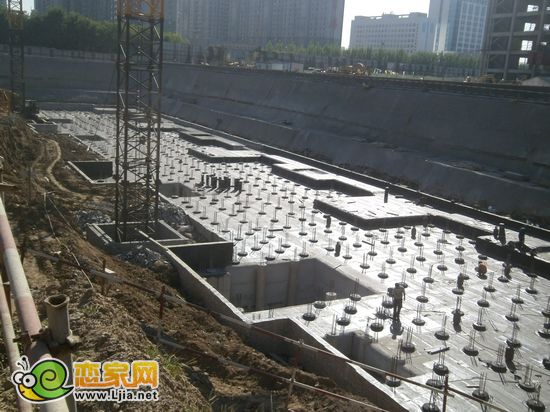 現(xiàn)代頤和佳苑1號樓工程進(jìn)度（2012.10.10）