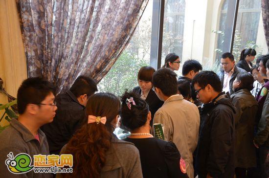 網(wǎng)友了解月亮灣項目戶型