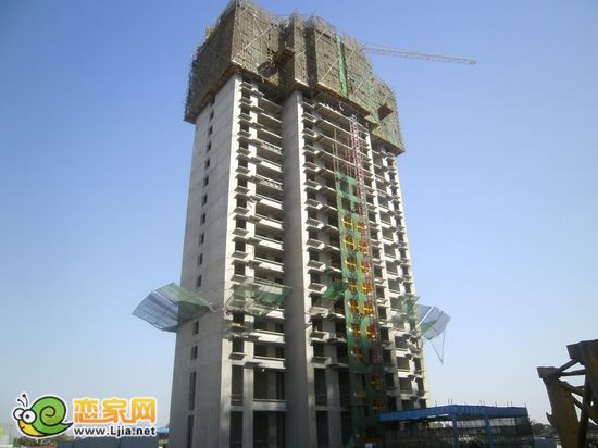 萬浩儷城9號(hào)樓出地面23層（2012.10.22）