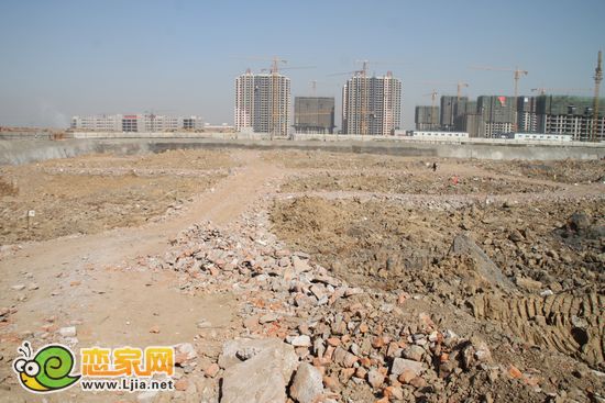楓景華庭項(xiàng)目實(shí)景圖（2012.10.24）