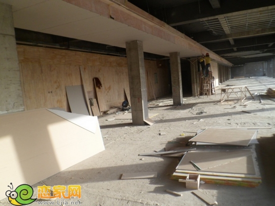 S6商業(yè)樓精裝修完成60%（2012.10.24）