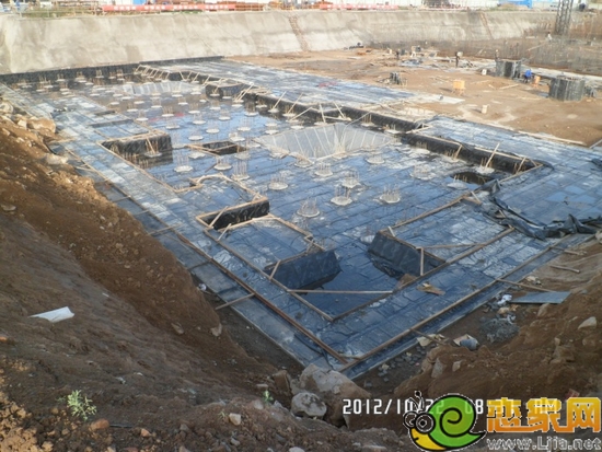 3#樓基礎防水卷材完成（2012.10.24）