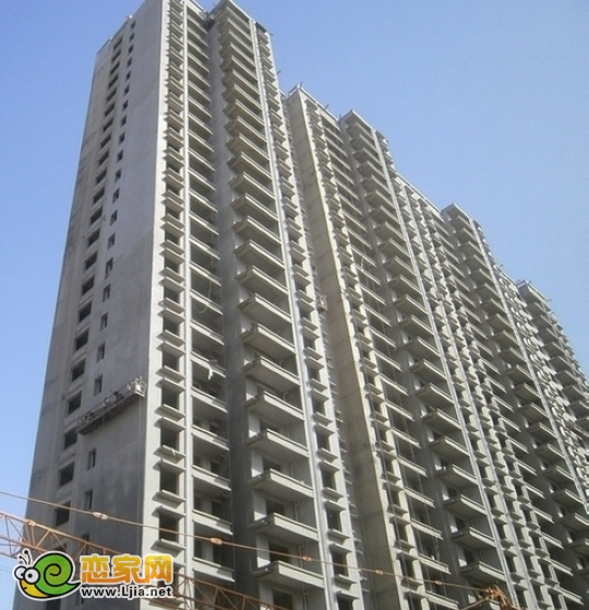 德爾·瑞德苑1號樓外墻粉刷（2012.10.27）