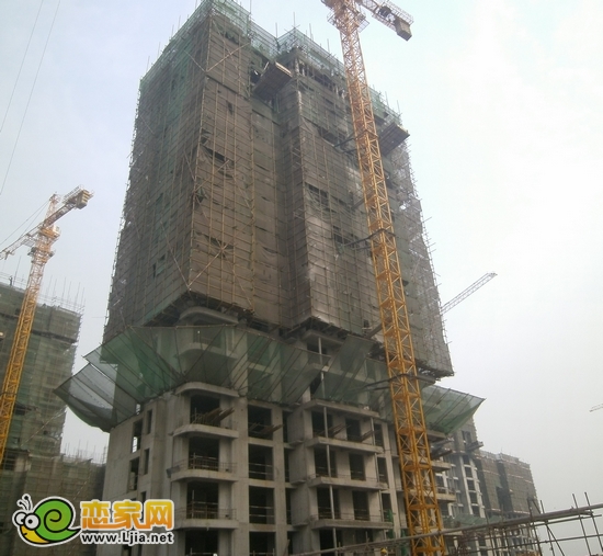 月亮灣6號樓出地面18層（2012.10.29）