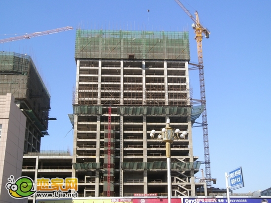 陽光三龍商業(yè)廣場C座公寓出地面20層（2012.11.13）