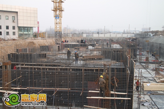 現(xiàn)代奧城3號(hào)樓即將出地面（2012.12.5）