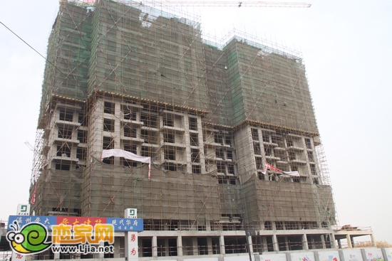現(xiàn)代華府1號(hào)樓出地面16層（2012.12.5）