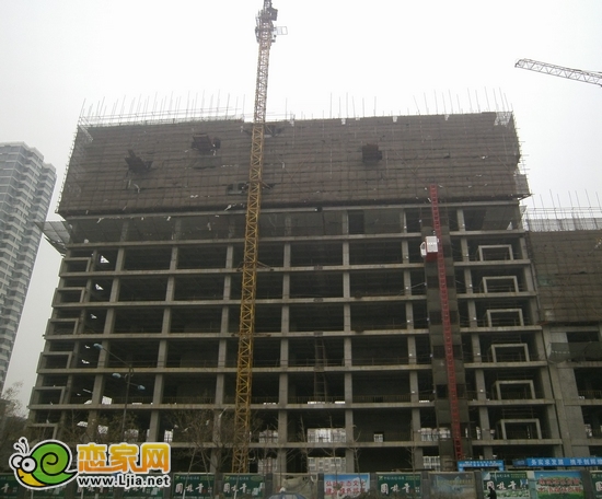 陽光三龍商業(yè)廣場A座出地面13層（2012.12.11）