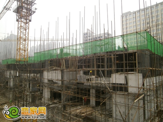 現(xiàn)代頤和佳苑1號樓出地面1層（2012.12.11）