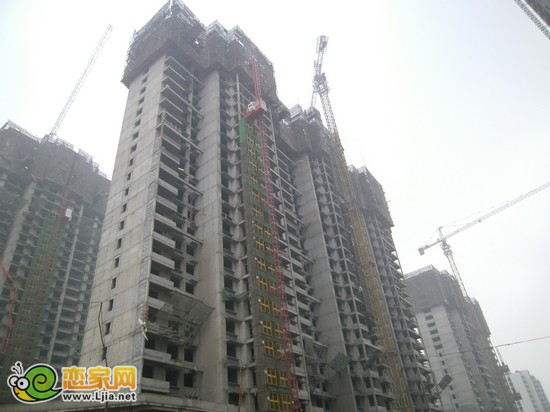 萬(wàn)浩儷城7號(hào)樓出地面26層（2012.12.17）