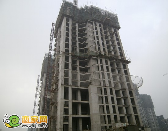 月亮灣7號(hào)樓出地面18層（2012.12.18）