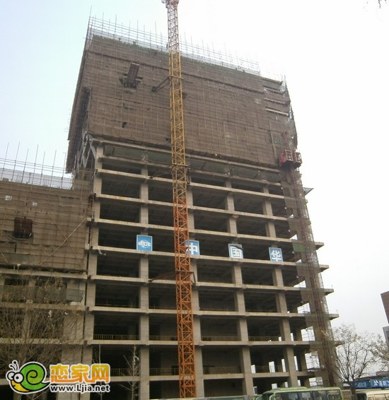 陽光三龍商業(yè)廣場B座出地面17層（2012.12.18）