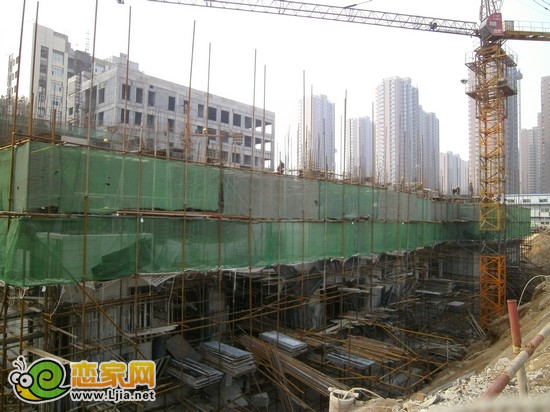 現(xiàn)代頤和佳苑2號(hào)樓出地面1層（2012.12.18）