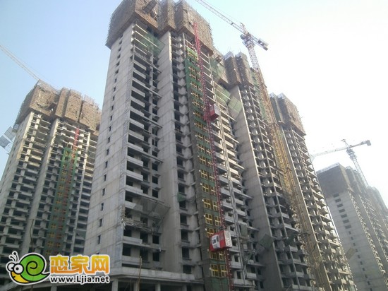 萬浩儷城7號(hào)樓出地面26層（2012.12.26）