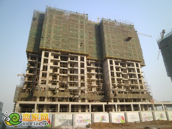 現(xiàn)代華府2號樓出地面17層（2012.12.26）