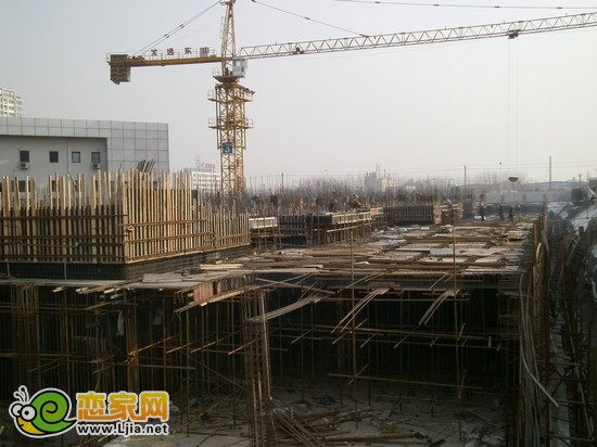 現(xiàn)代奧城3號(hào)樓在建1層（2012.12.27）