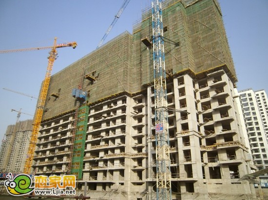 現(xiàn)代華府6號樓出地面18層（2013.1.2）