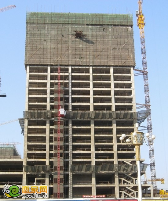 陽(yáng)光三龍商業(yè)廣場(chǎng)C座出地面24層（2013.1.4）