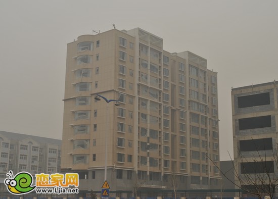 創(chuàng)鑫華城小高層實(shí)景圖（2013.1.9）