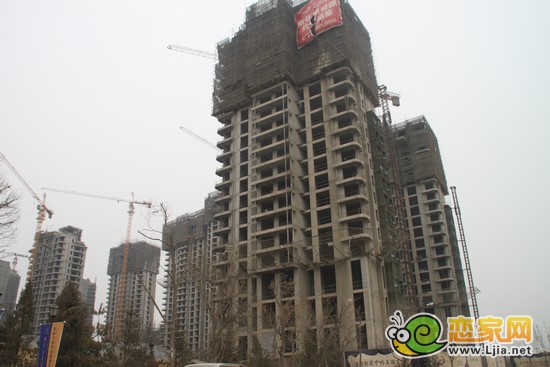 月亮灣項(xiàng)目5號(hào)樓工程實(shí)景圖（2013.2.18）