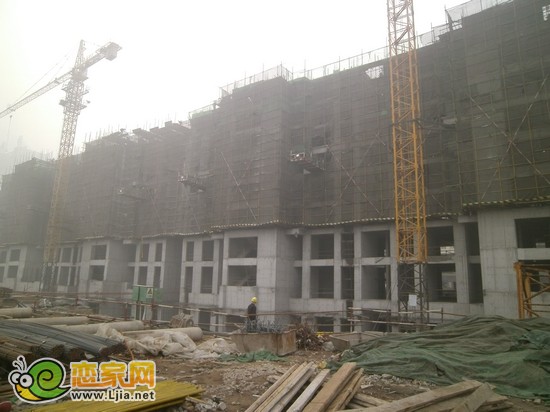 現(xiàn)代頤和苑項目1號樓出地面8層（2013.2.27）