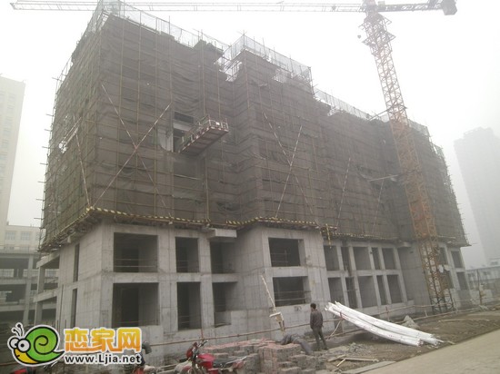 現(xiàn)代頤和苑項目2號樓出地面8層（2013.2.27）