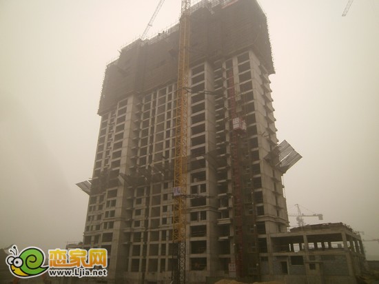 現(xiàn)代華府1號樓出地面21層（2013.3.1）