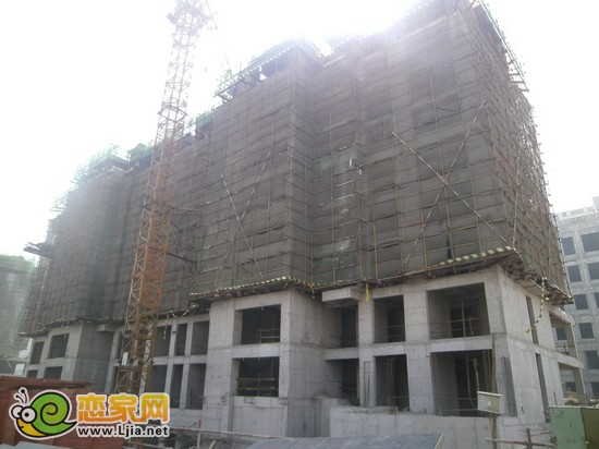 現(xiàn)代頤和苑項(xiàng)目2號樓工程實(shí)景圖（2013.3.7）