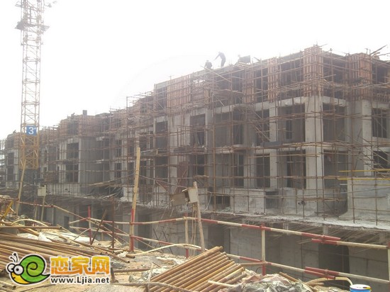 現(xiàn)代奧城3號(hào)樓出地面3層（2013.3.15）