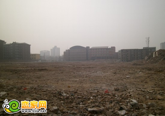 名仕公館項(xiàng)目實(shí)景圖（2013.3.23）