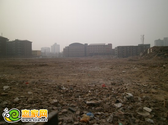 名仕公館項(xiàng)目工地實(shí)景圖（2013.3.23）