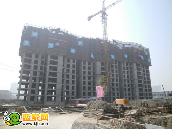 現(xiàn)代奧城項目2號樓出地面12層（2013.3.28）