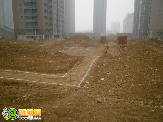 安居?xùn)|城項(xiàng)目園林實(shí)景圖（2013.4.5）