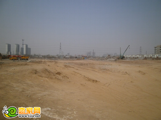 水岸春天項(xiàng)目工程實(shí)景圖（2013.4.6）