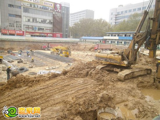融通國(guó)際項(xiàng)目實(shí)景圖（2013.4.23）
