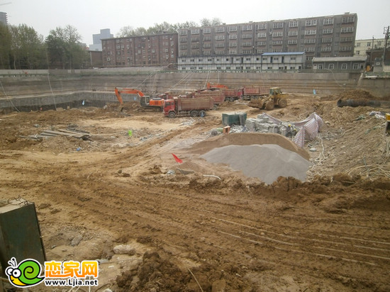 融通國(guó)際項(xiàng)目實(shí)景圖（2013.4.23）