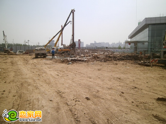 現(xiàn)代奧城5號(hào)樓工程實(shí)景圖（2013.4.24）