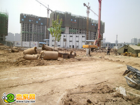 現(xiàn)代奧城項(xiàng)目6號(hào)樓工程實(shí)景圖（2013.4.24）