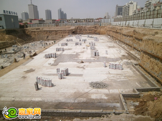 現(xiàn)代奧城7號(hào)樓工程實(shí)景圖（2013.4.24）