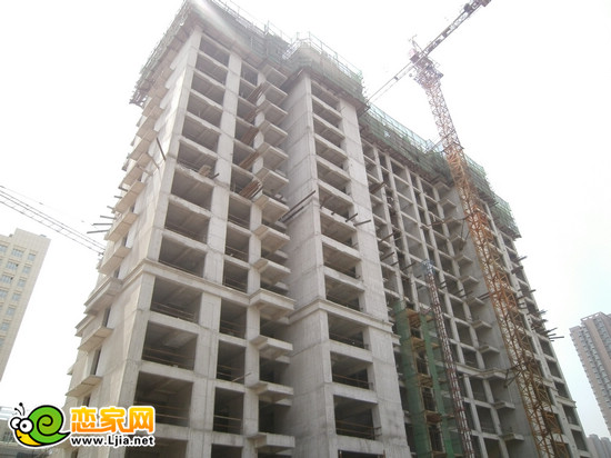 現(xiàn)代頤和苑項(xiàng)目2號(hào)樓工程實(shí)景圖（2013.24）