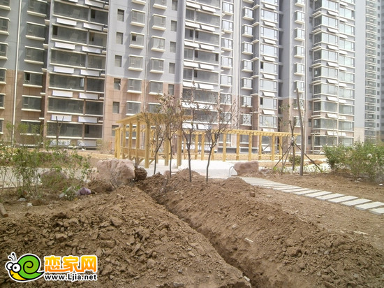 鴻基行政公館項(xiàng)目園林景觀實(shí)景（2013.5.3）