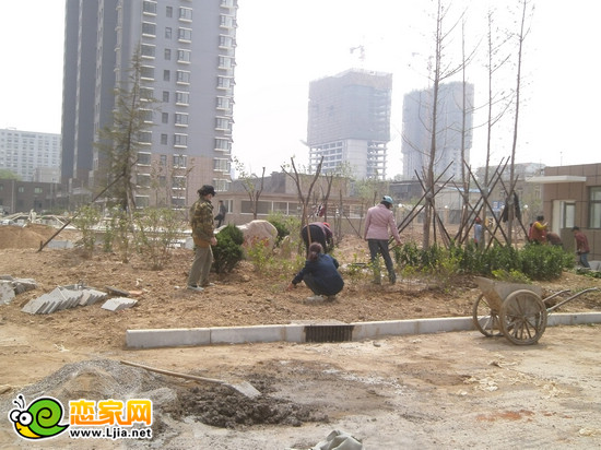 鴻基行政公館項(xiàng)目園林景觀實(shí)景（2013.5.3）