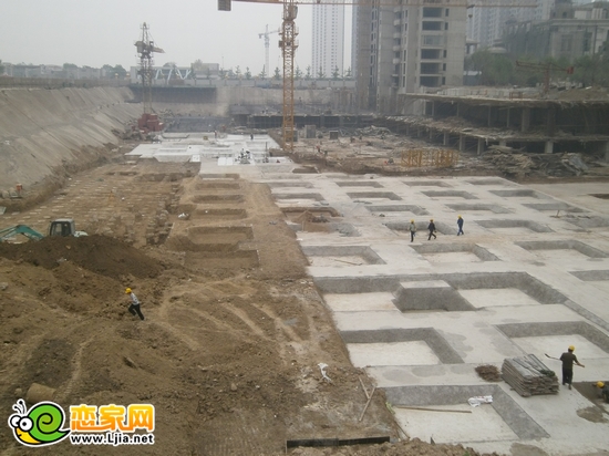 御景江山城項(xiàng)目1#、5#、6#樓實(shí)景圖（2013.5.7）