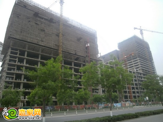 陽光三龍商業(yè)廣場(chǎng)項(xiàng)目實(shí)景圖（2013.5.8）