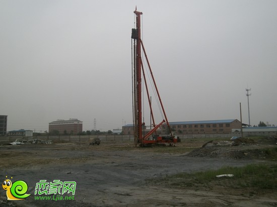 華浩活力城項(xiàng)目工地實(shí)景圖（2013.5.15）