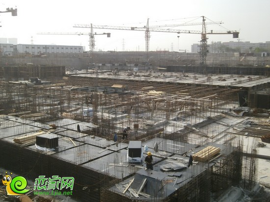 楓景華庭項(xiàng)目工程實(shí)景圖（2013.5.21）