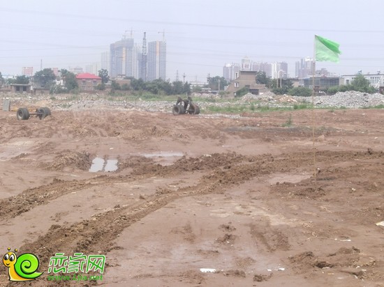 水岸春天項目工程實(shí)景圖（2013.6.17）