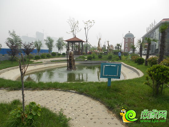 萬(wàn)聚凱旋城項(xiàng)目園林實(shí)景
