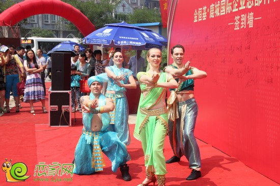 俄羅斯表演團(tuán)隊(duì)演出