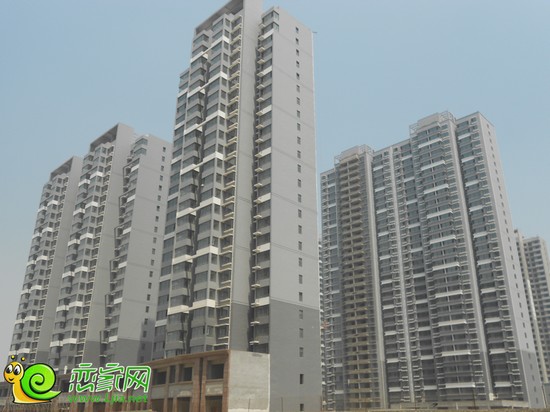 萬浩儷城項目南區(qū)實景圖（2013.7.4）